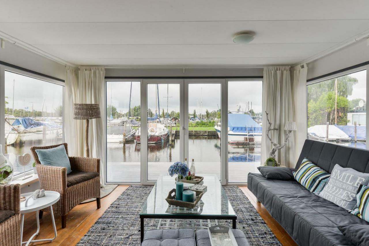 Bright And Comfortable Houseboat Aalsmeer Buitenkant foto